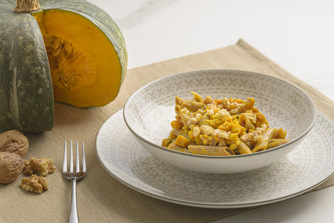 piatto di penne Hammurabi con zucca e noci