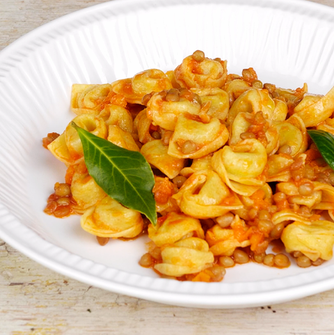 Tortellini al "Prosciutto di Parma DOP" in salsa di lenticchie